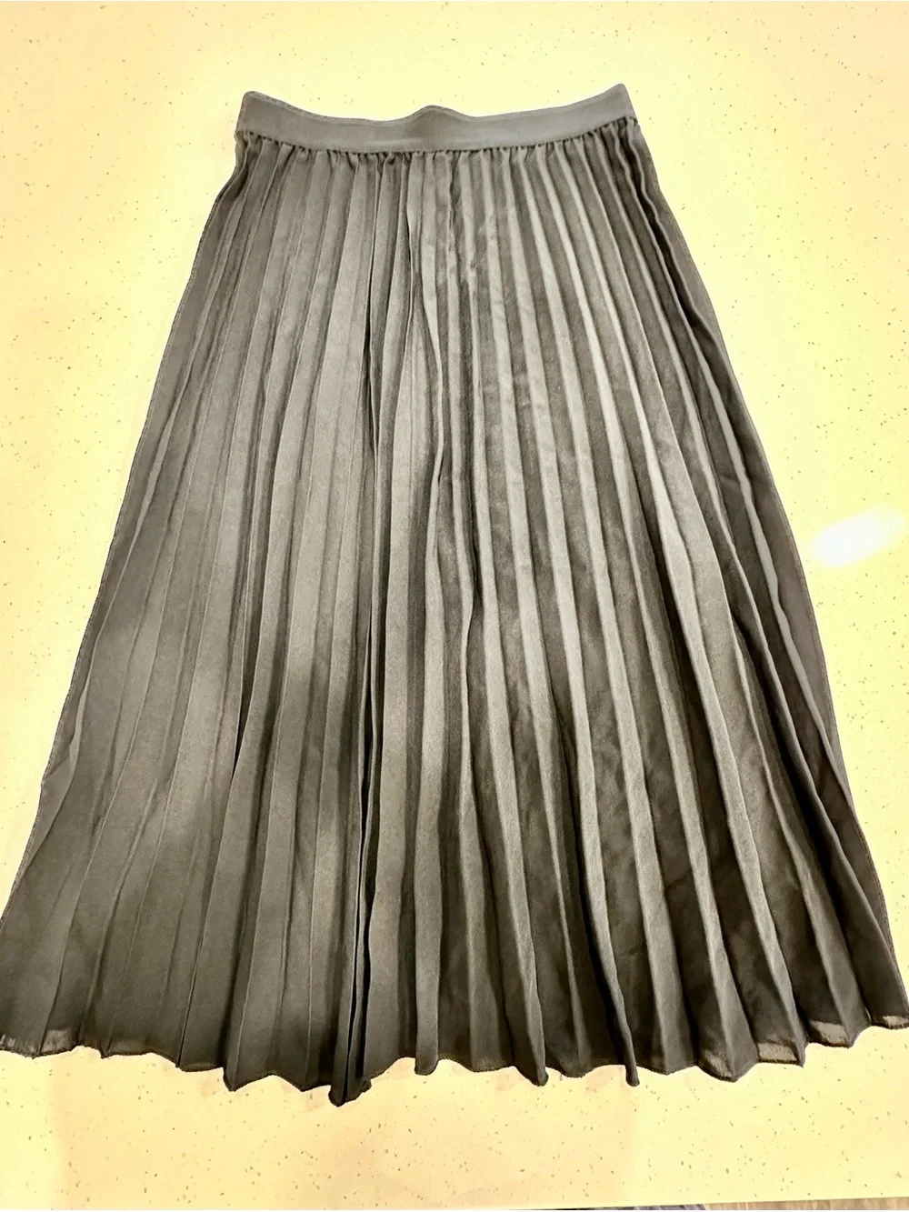 SHEIN Black Pleated Midi Skirt Size L Elastic Waist Classic
